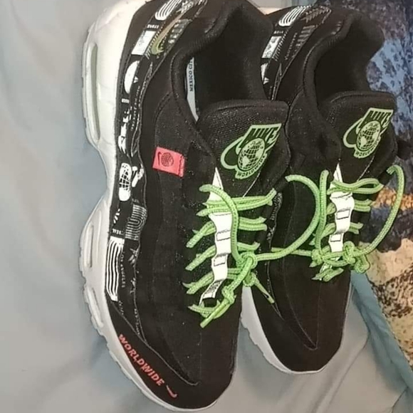 Air Max 95s - Picture 1 of 3